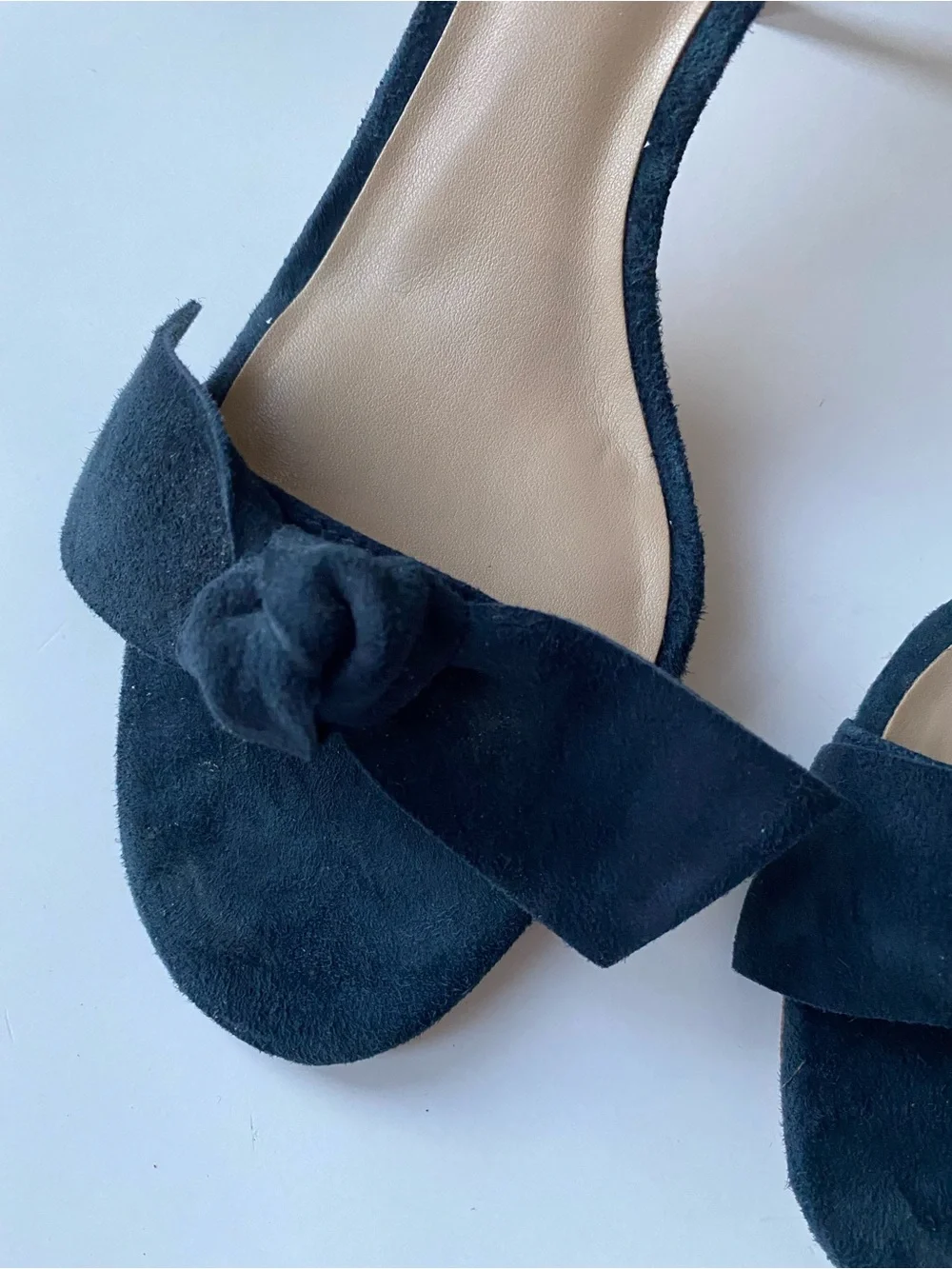 NWT Ann Taylor Navy blue Suede Ankle-Strap Bow kitten heel Sandals